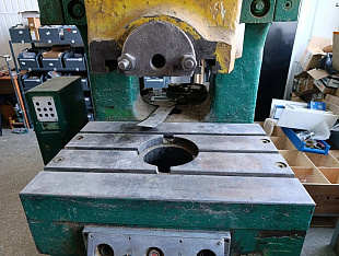 Пресс К2330Б наклоняемый, усилие 100 тонн, 1973г.
